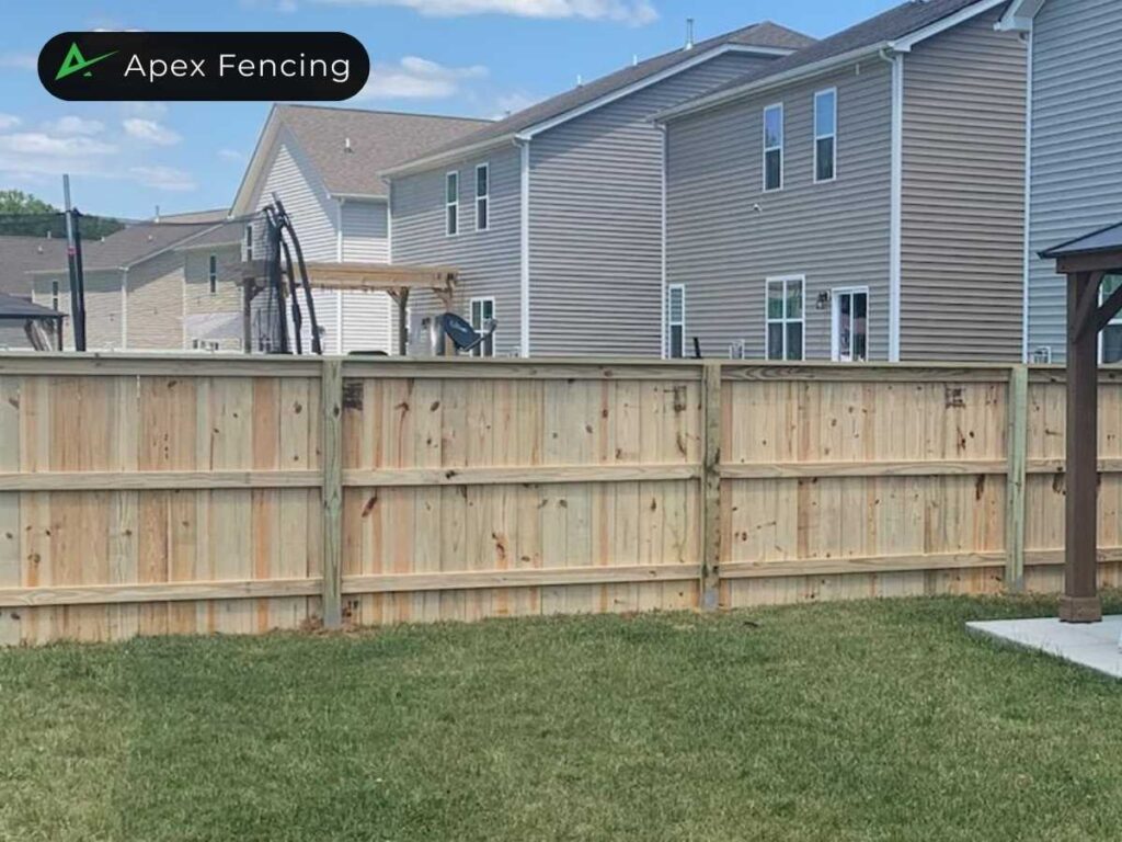Choosing Top-Quality Fence Materials: Insider Tips from the Pros